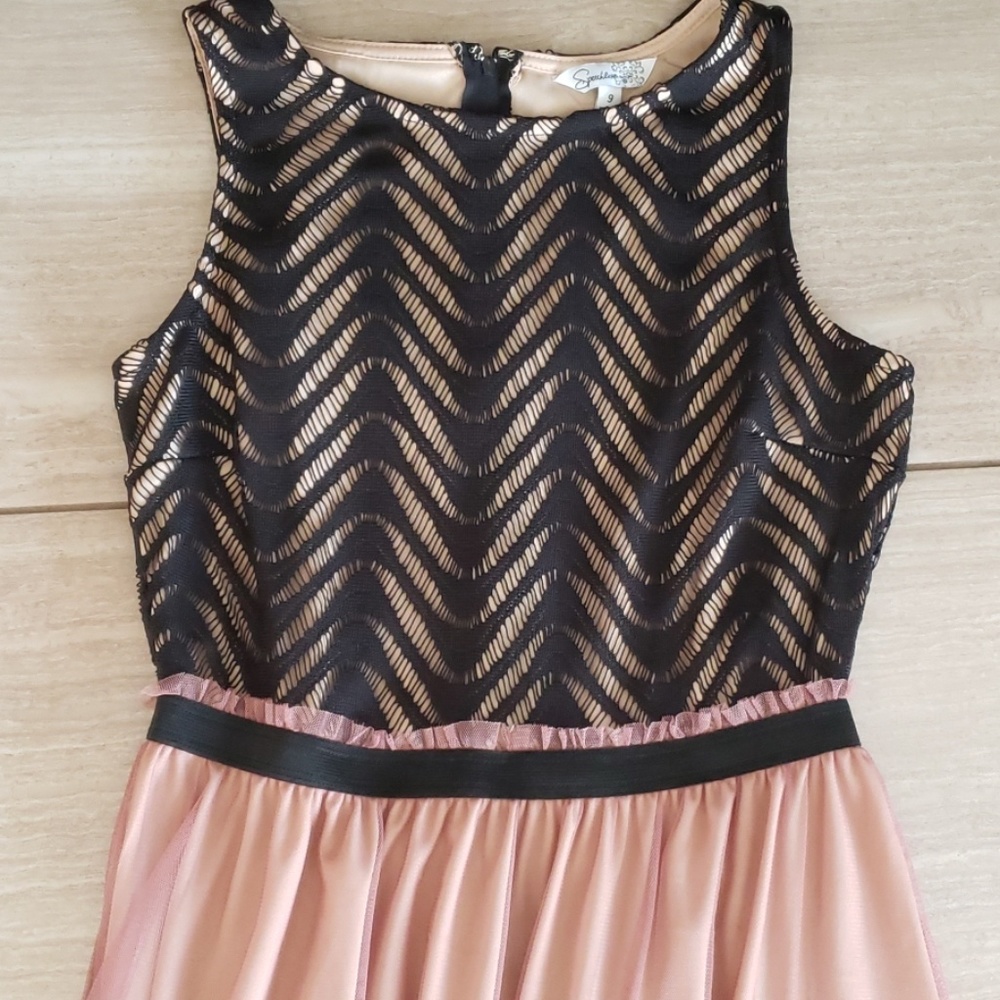 Dress - Picture 2 of 6